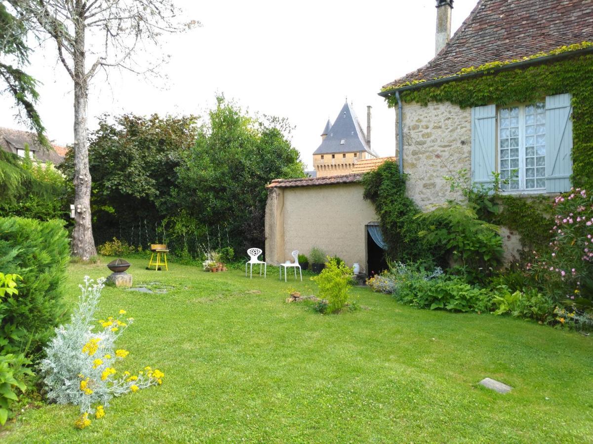 Rue Du Chateau Lalinde Exterior foto