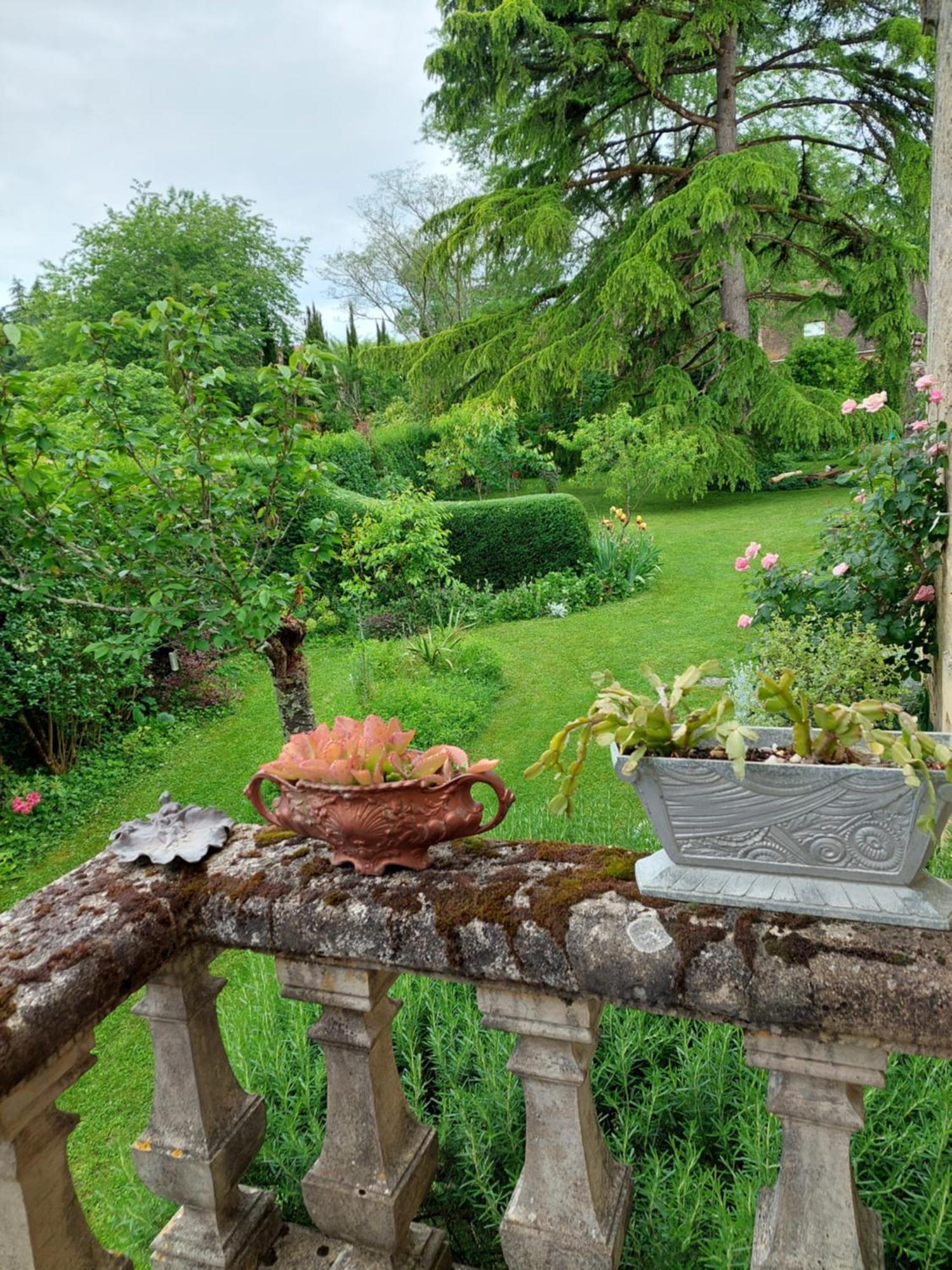 Rue Du Chateau Lalinde Exterior foto